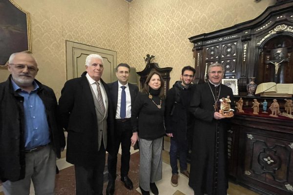 Da sinistra Giuseppe Marsolo, Camillo Alessi, Giovanni Rafti, Maria Grazia Bonsignore, Antonio Correnti e Corrado Lorefice Da sinistra Giuseppe Marsolo, Camillo Alessi, Giovanni Rafti, Maria Grazia Bonsignore, Antonio Correnti e Corrado Lorefice